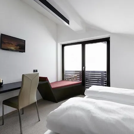 Apartmán Apartmentwohnung Mit Balkon Fuer Sechs Personen *