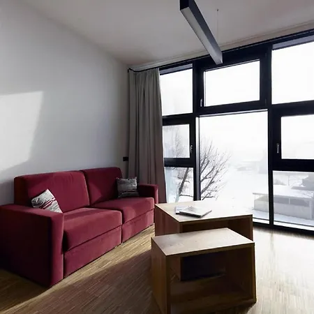 Apartmentwohnung Mit Balkon Fuer Sechs Personen Apartmán *